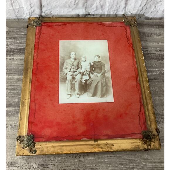 Antique Photography in Antique Frame Family Photo Dated - Picture 2 of 8
